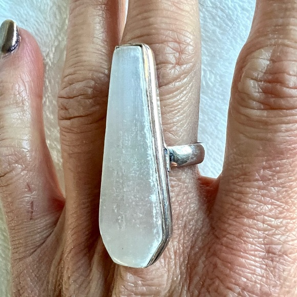 925 Huge RAW Selenite Crystal Charge Coffin Ring 8.25 - Picture 4 of 8